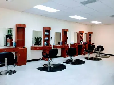 B & T Beauty Salon