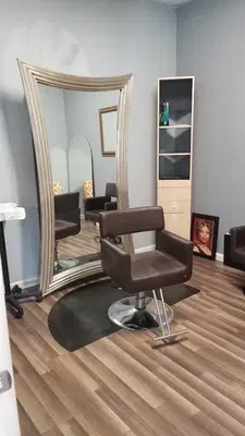 CREATIVE STYLZ Barber & Beauty Salon