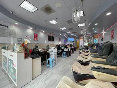 LV Nails & Spa
