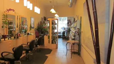 La Nana salon & flowers