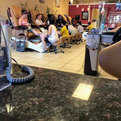 Star Nails & Spa