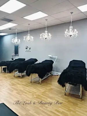 The Lash & Beauty Bar