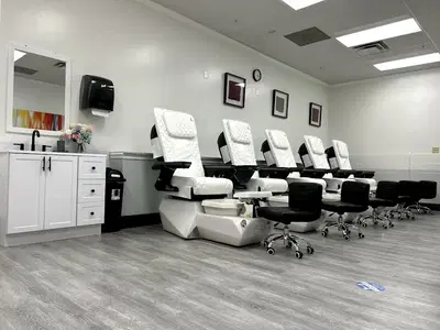 DaVi Nails Marysville