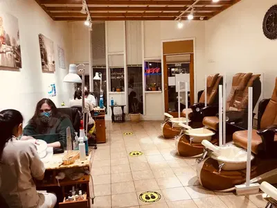Elegant Nails Salon