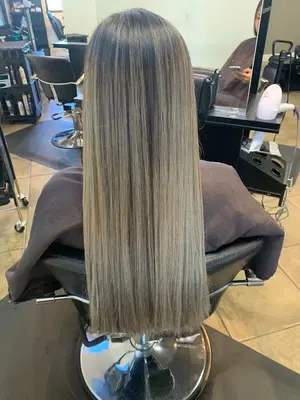 Mitos Salon