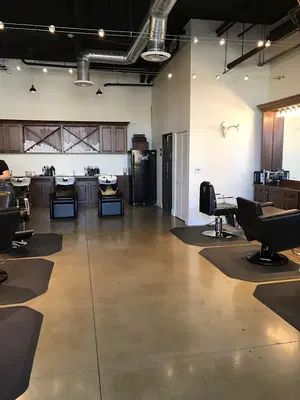 Chandler Salon