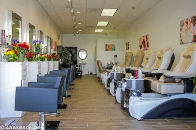 Essence Salon & Nail Spa