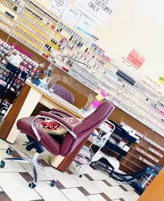 B.T.T. Nails