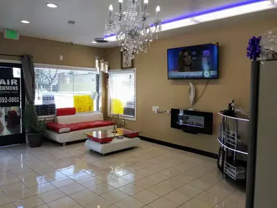 Mayra's Beauty Salon Unisex