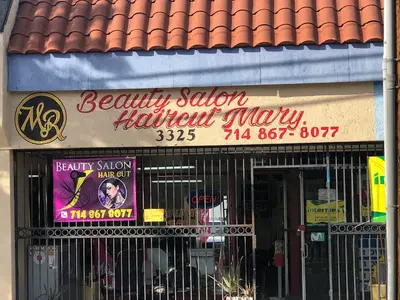 Beauty Salon Haircut Mary