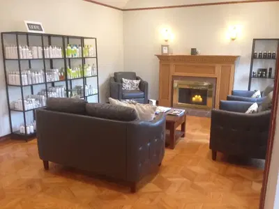 Flaunt Salon and Spa