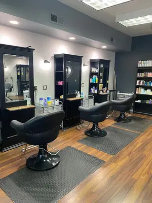 Moxie a Salon