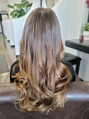 Meiraki Salon
