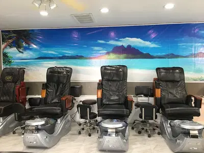 Charmers Nails Salon