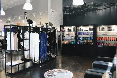 Aura Salon Company