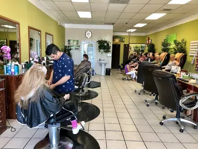 Era Salon