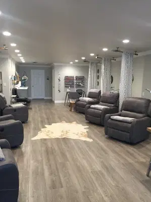 Tandy Lash Lounge