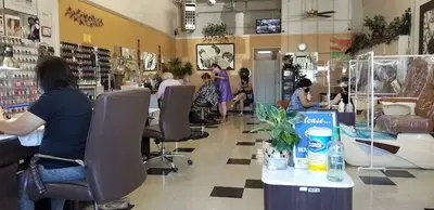 An Elegant Affair Salon