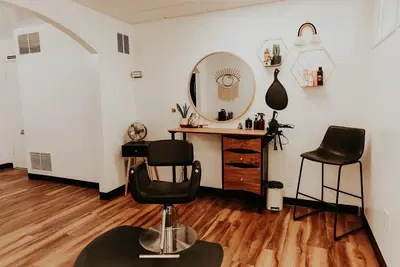 Vibe Hair Lounge
