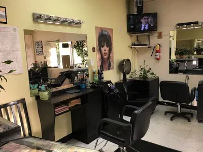 Delia's Haircuts Unisex