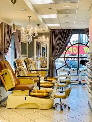 Van's Lovely Nails & Spa