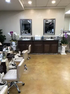 King Nails & Spa