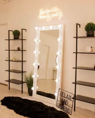 Snatched.SM Beauty Bar