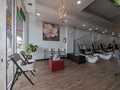 Top Nails & Spa