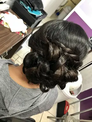 Elegante Beauty Hair Salon