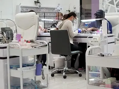 Youtiful Nails Lounge