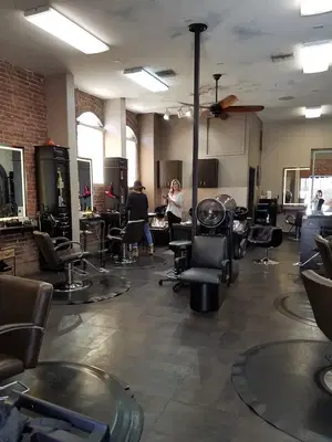 Salon Lujon