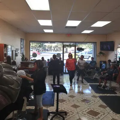 Five scissors salon