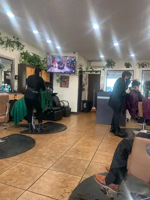 Ofelia's Beauty Salon