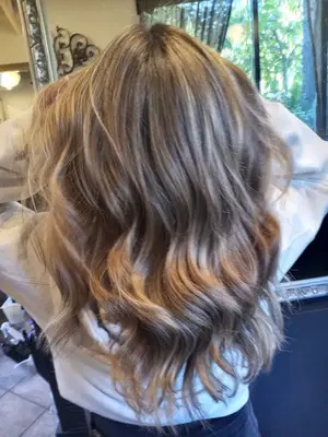 Ricca Donna Salon