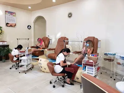 Nails World