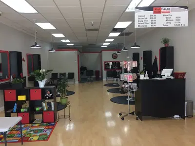 Red Comb Salon