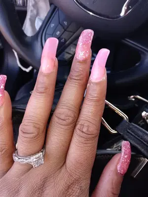 Tommy's Nails