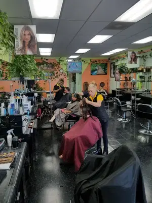 Martha Flores Salon