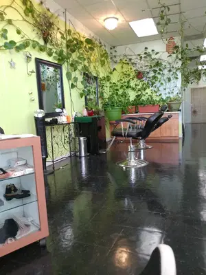 Nargis Eyebrow Threading