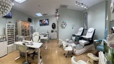 MandyQ nails art
