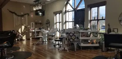 Lux Lox Salon