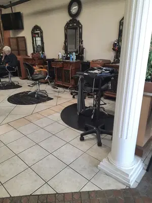 Chris Clayton Salon