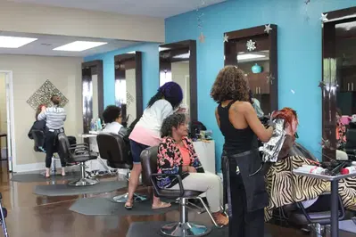 LeShay's Salon & Spa