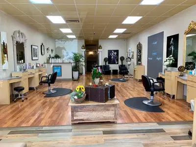 Sculpted Salon