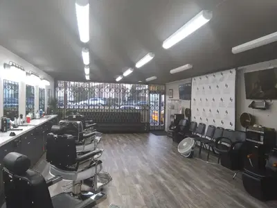 Art Beauty Equilibrium Barbershop Salon Makeup Studio