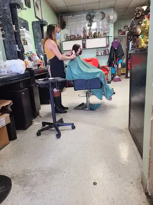 Gaby's & Leo's Salon
