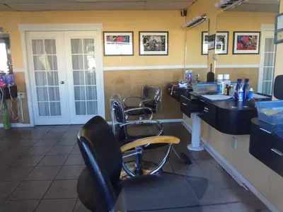 Diana's Beauty Salon & Make Up
