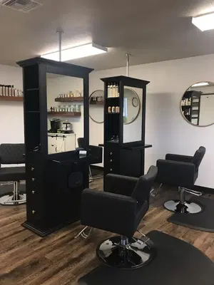 Lulus Hair and Nail Salon