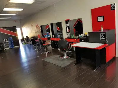 LILI HAIR SALON Y BARBER SHOP