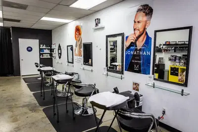 Salon 25